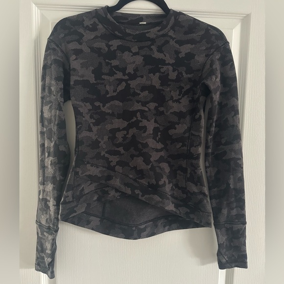 Lululemon Close to Crossing Long Sleeve - Picture 2 of 5